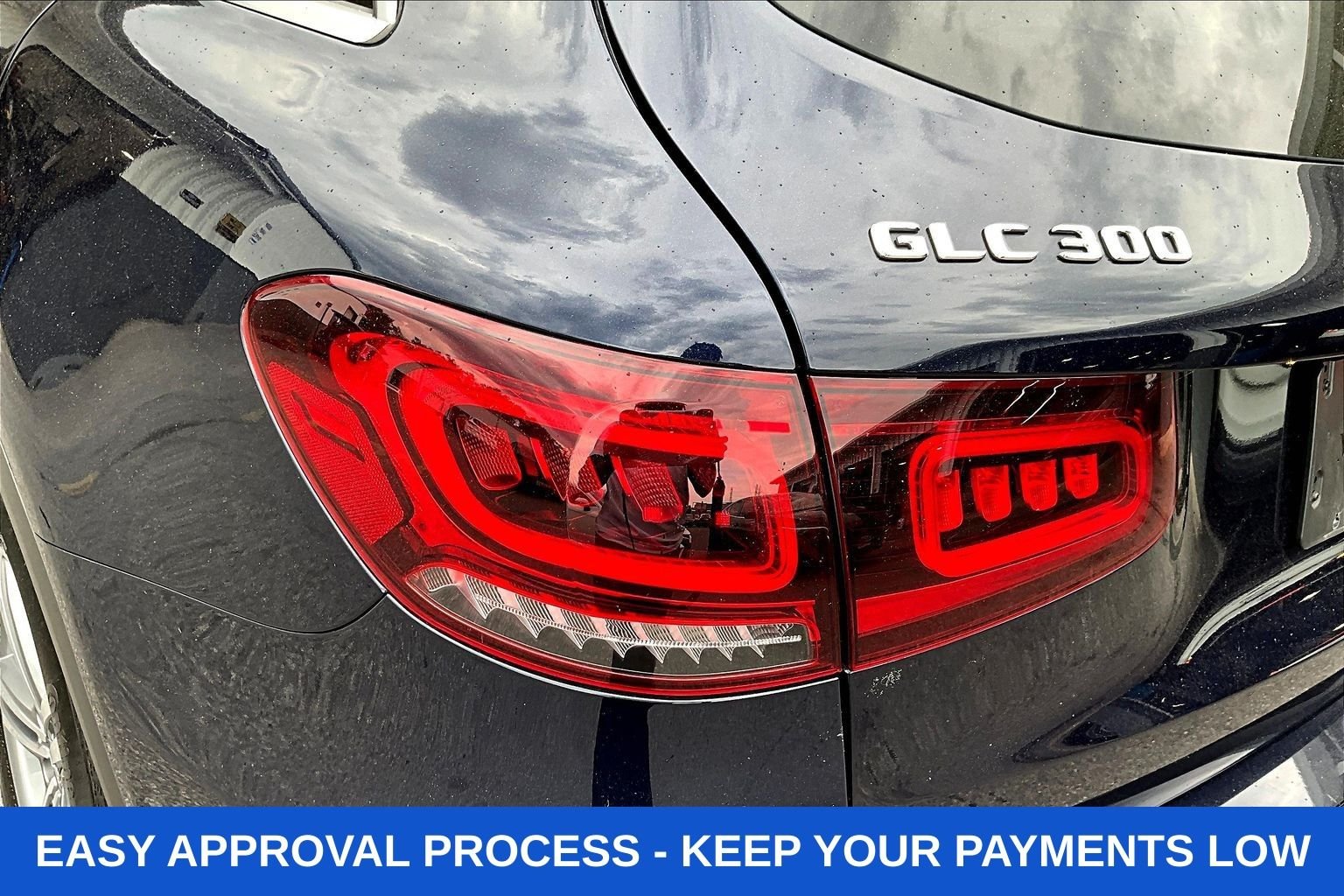 Used 2021 Blue Mercedes-Benz GLC 300 image 29