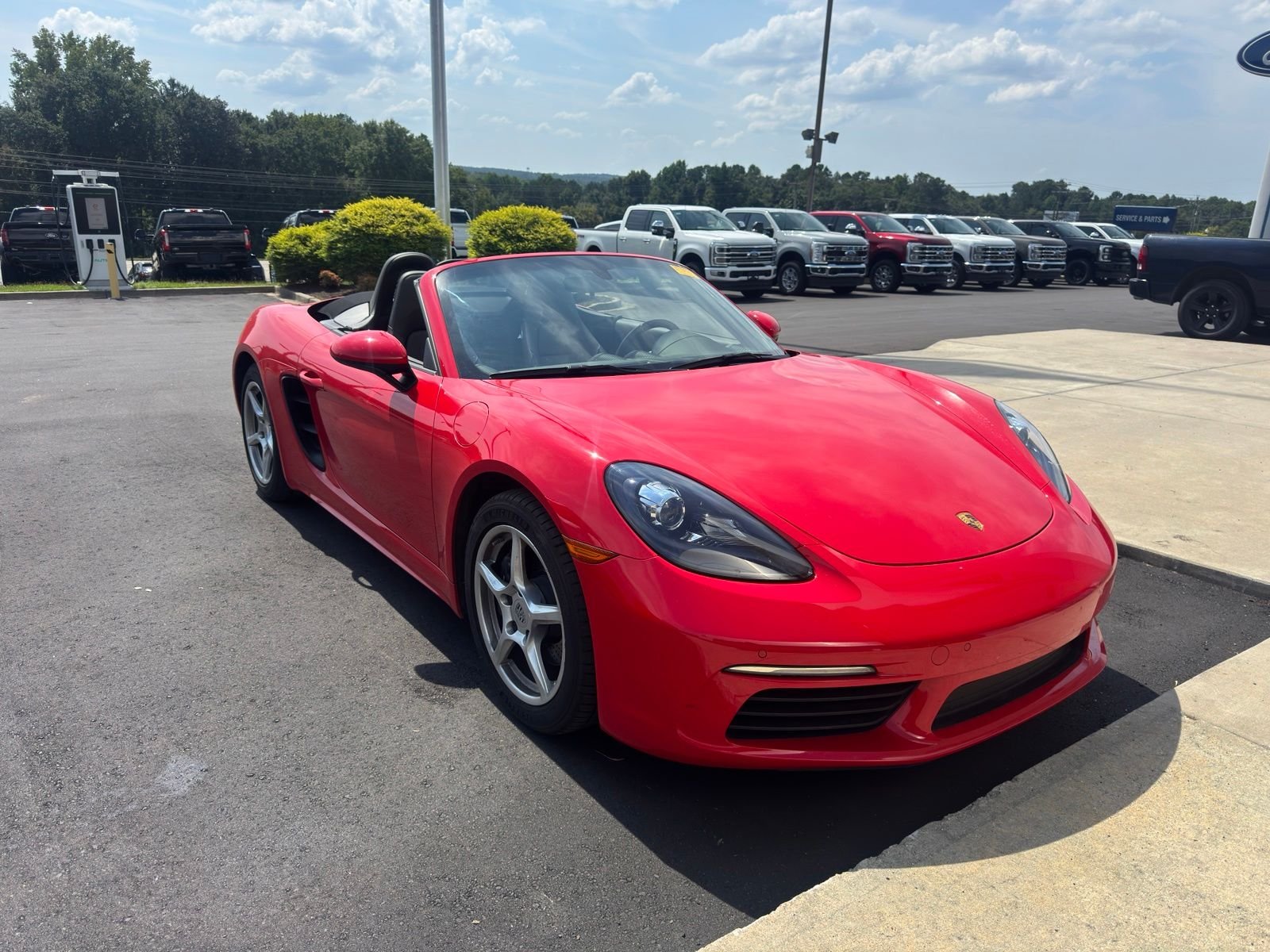 Used 2019  Porsche Base image 3
