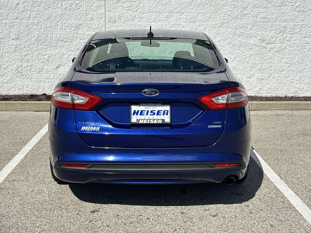 Used 2014 Blue Ford SE image 12