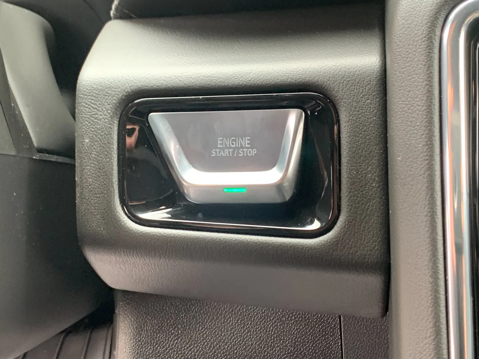 2026 GMC Yukon Denali - Photo 24
