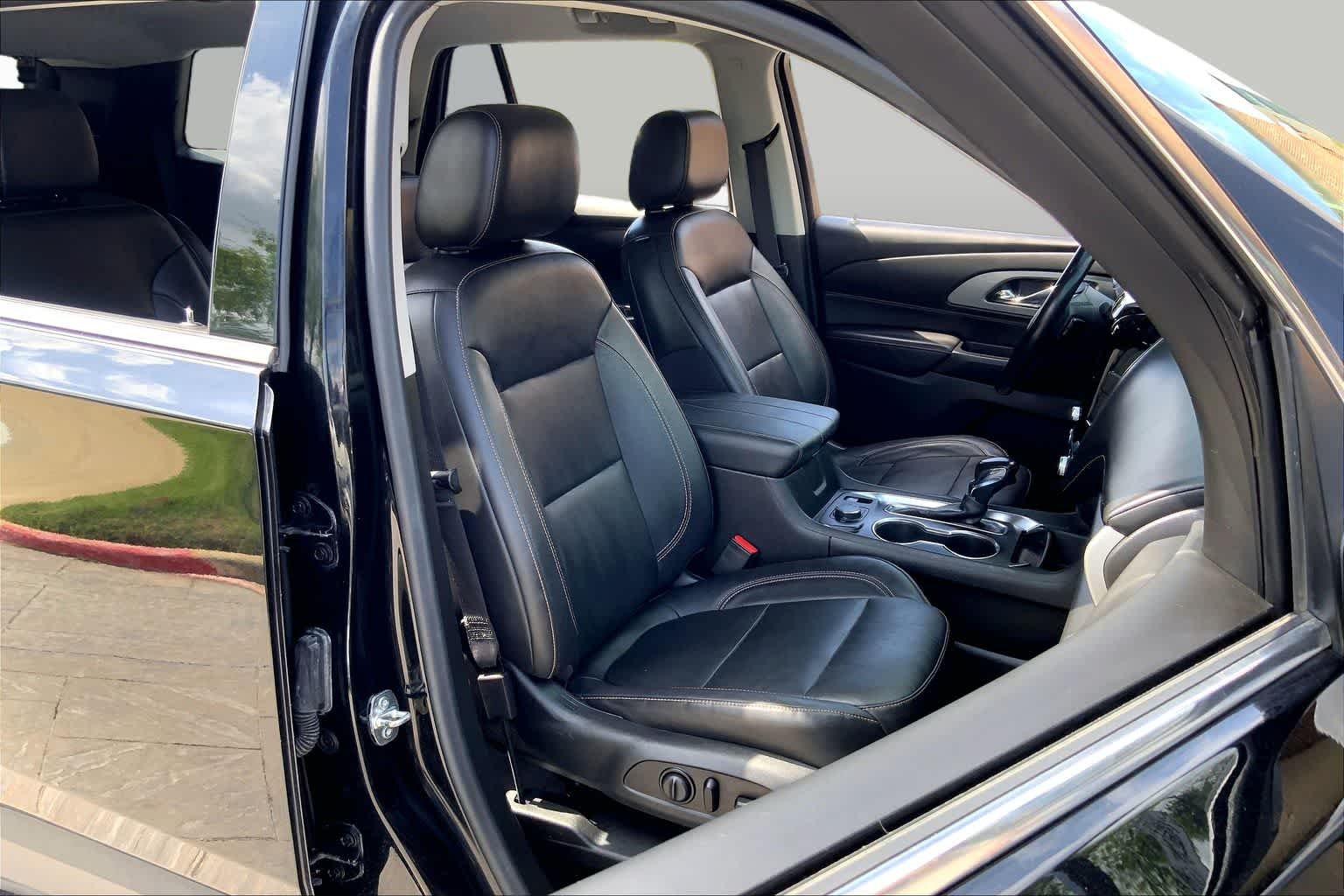 Used 2021 Mosaic Black Metallic Chevrolet LT Leather image 9