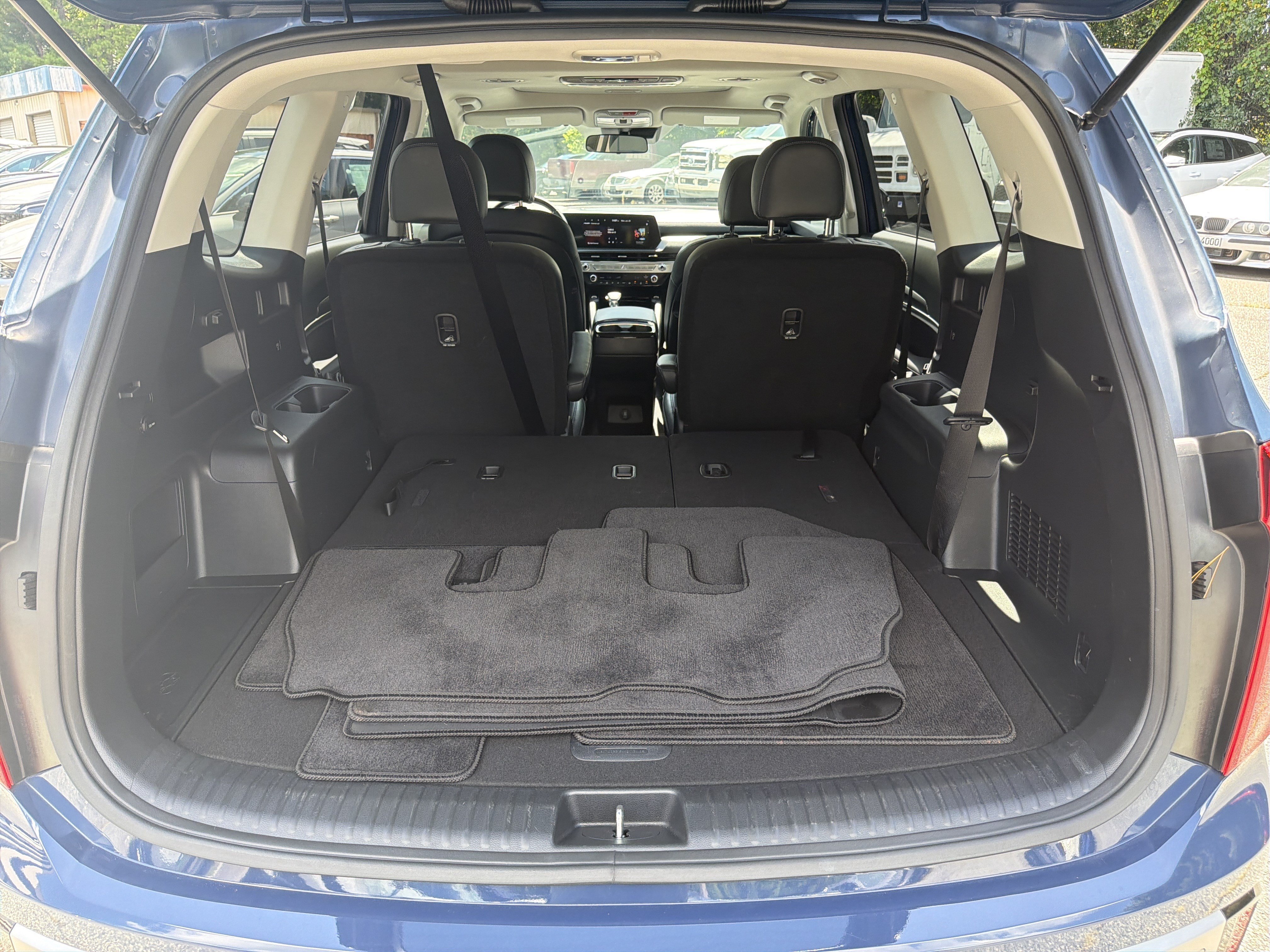 Certified Used 2023 Midnight Lake Blue Kia S image 18