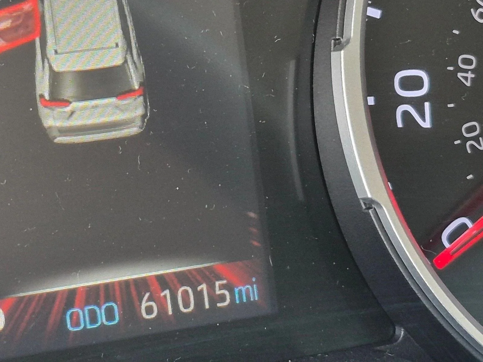 Used 2019 Magnetic Gray Metallic Toyota LE image 5