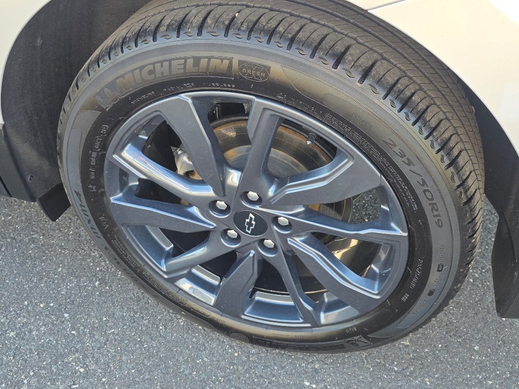 Certified Used 2022 Silver Ice Metallic Chevrolet RS image 6