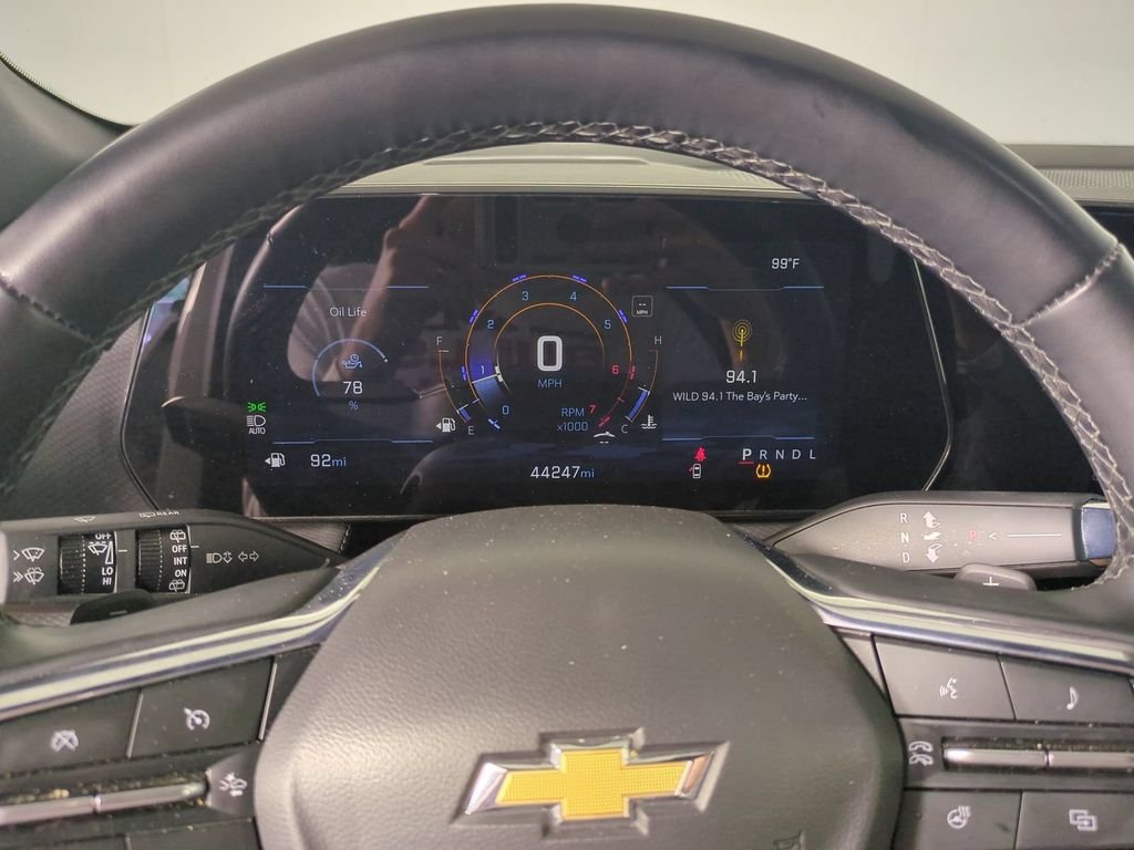 Used 2025 White Chevrolet LT image 34