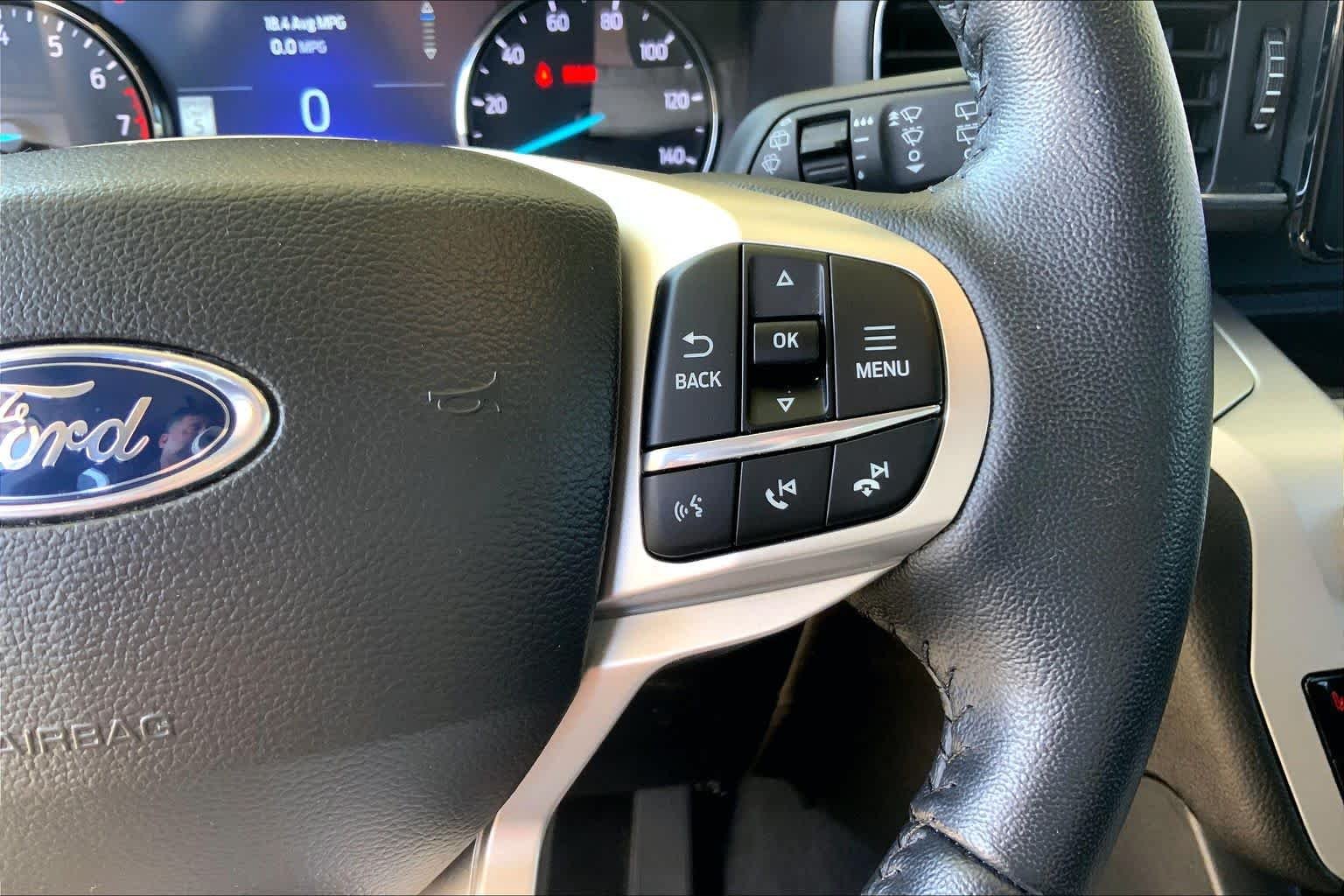 Used 2023 Star White Metallic Tri-Coat Ford XLT image 25