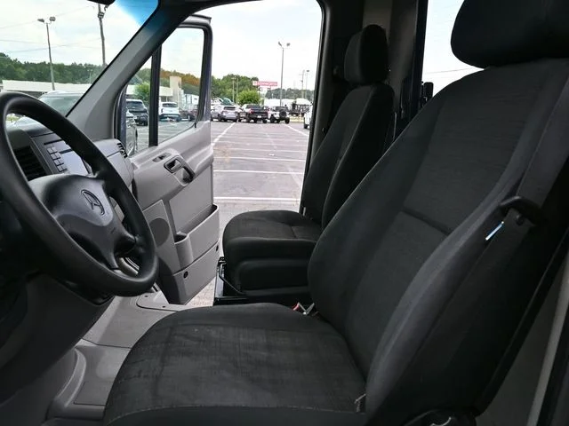 Used 2018 Gray Mercedes-Benz Cargo 144 WB image 15