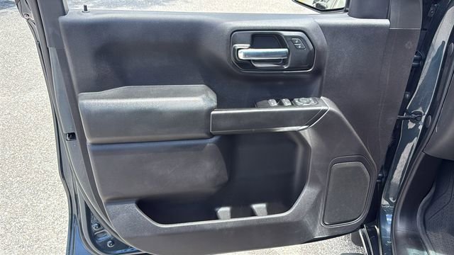 Used 2020 Shadow Gray Metallic Chevrolet Custom image 18