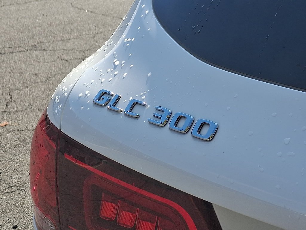 Certified Used 2022  Mercedes-Benz GLC 300 image 30
