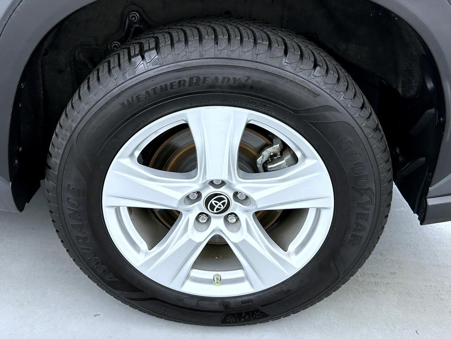 Used 2022 Gray Toyota L image 25
