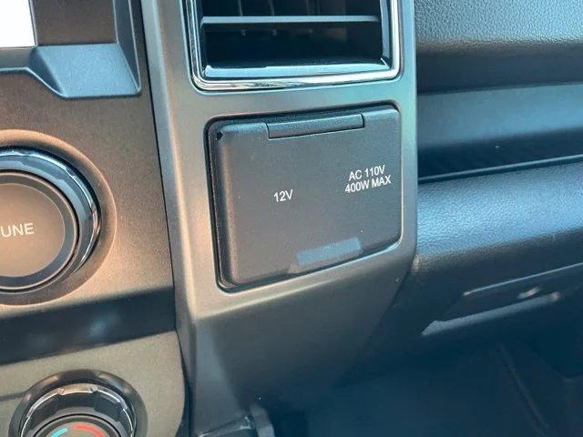 Certified Used 2019 Oxford White Ford XLT image 40