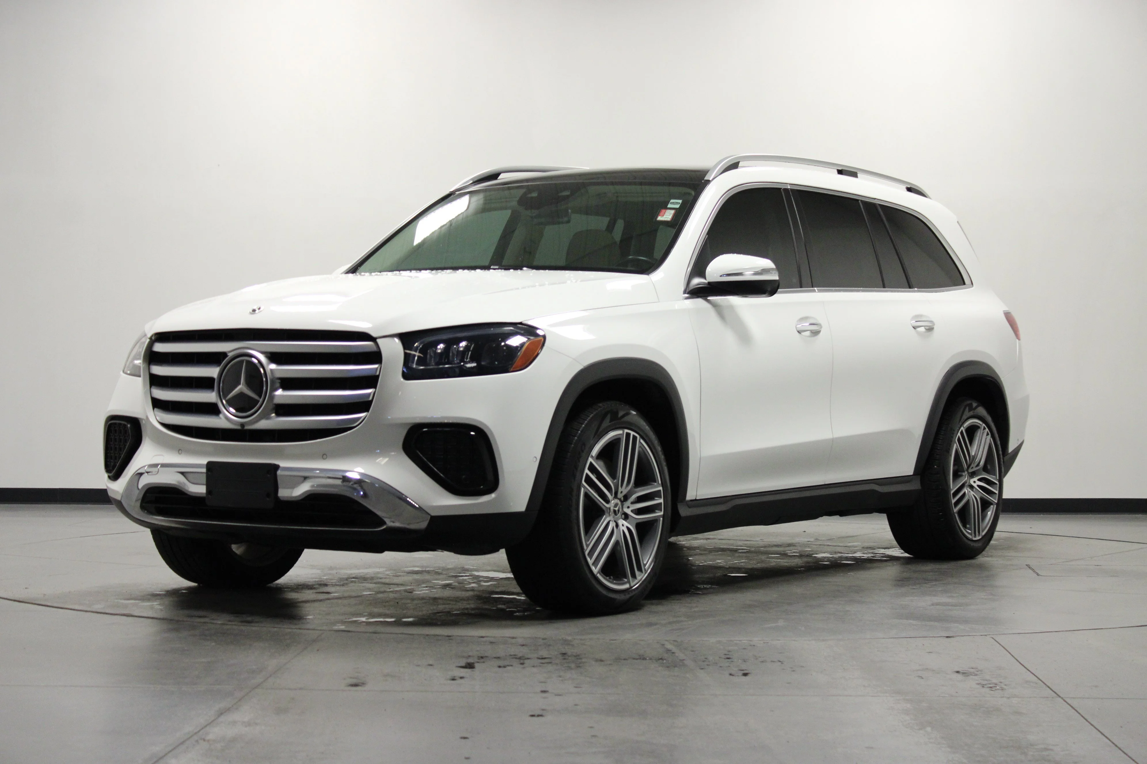 Used 2024 Polar White Mercedes-Benz GLS 450 image 8