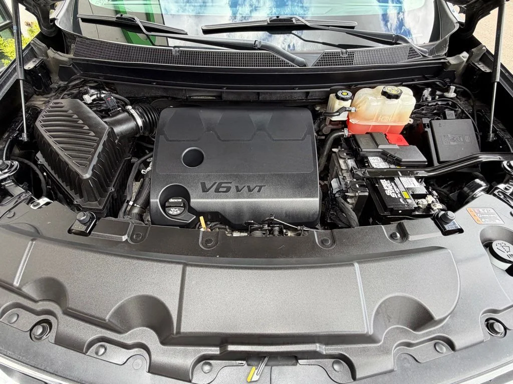 Used 2020 Black Chevrolet Premier image 7