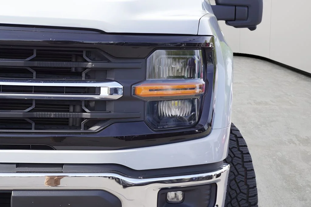 Used 2024 Avalanche Ford XLT image 4