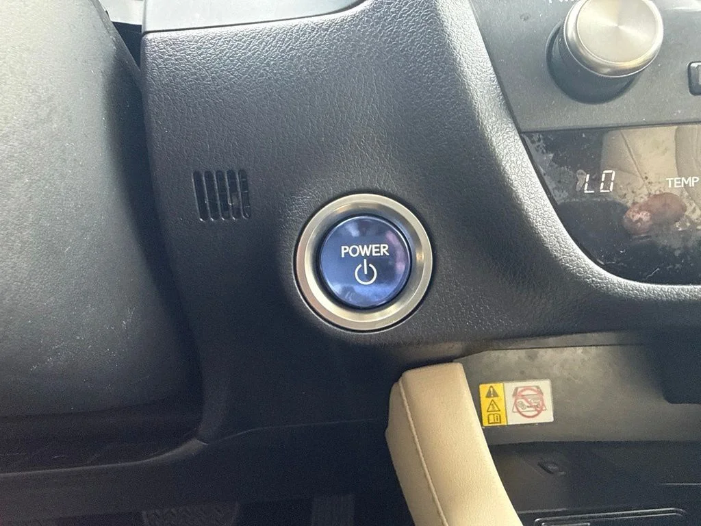 Used 2021 Silver Lexus 450h image 15
