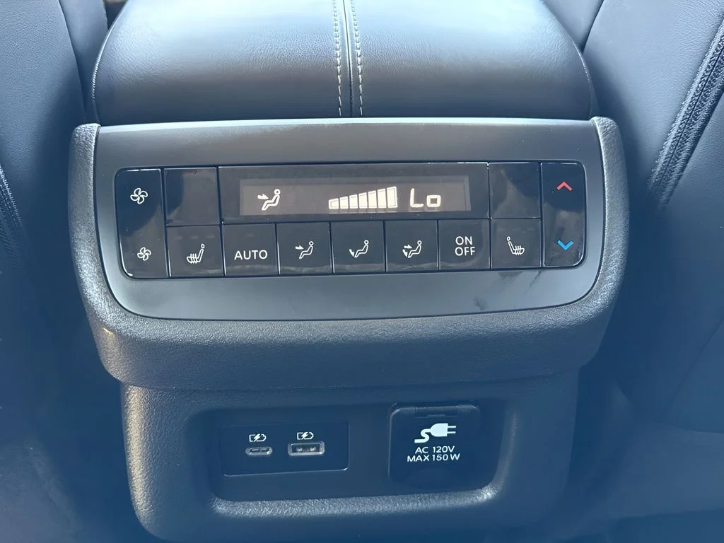 Used 2023 Gray Nissan Platinum image 14