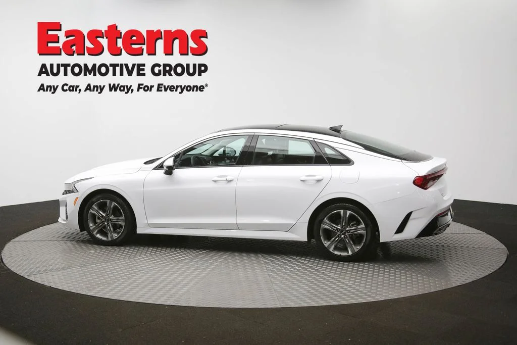 Used 2022 White Kia EX image 61