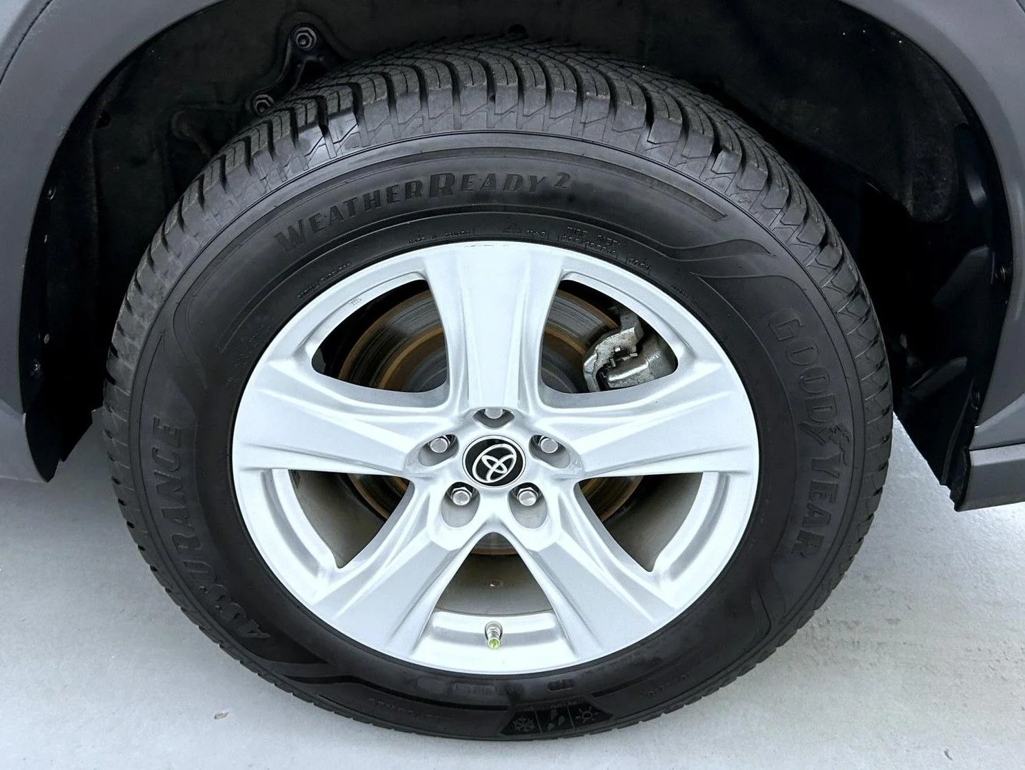 Used 2022 Gray Toyota L image 25