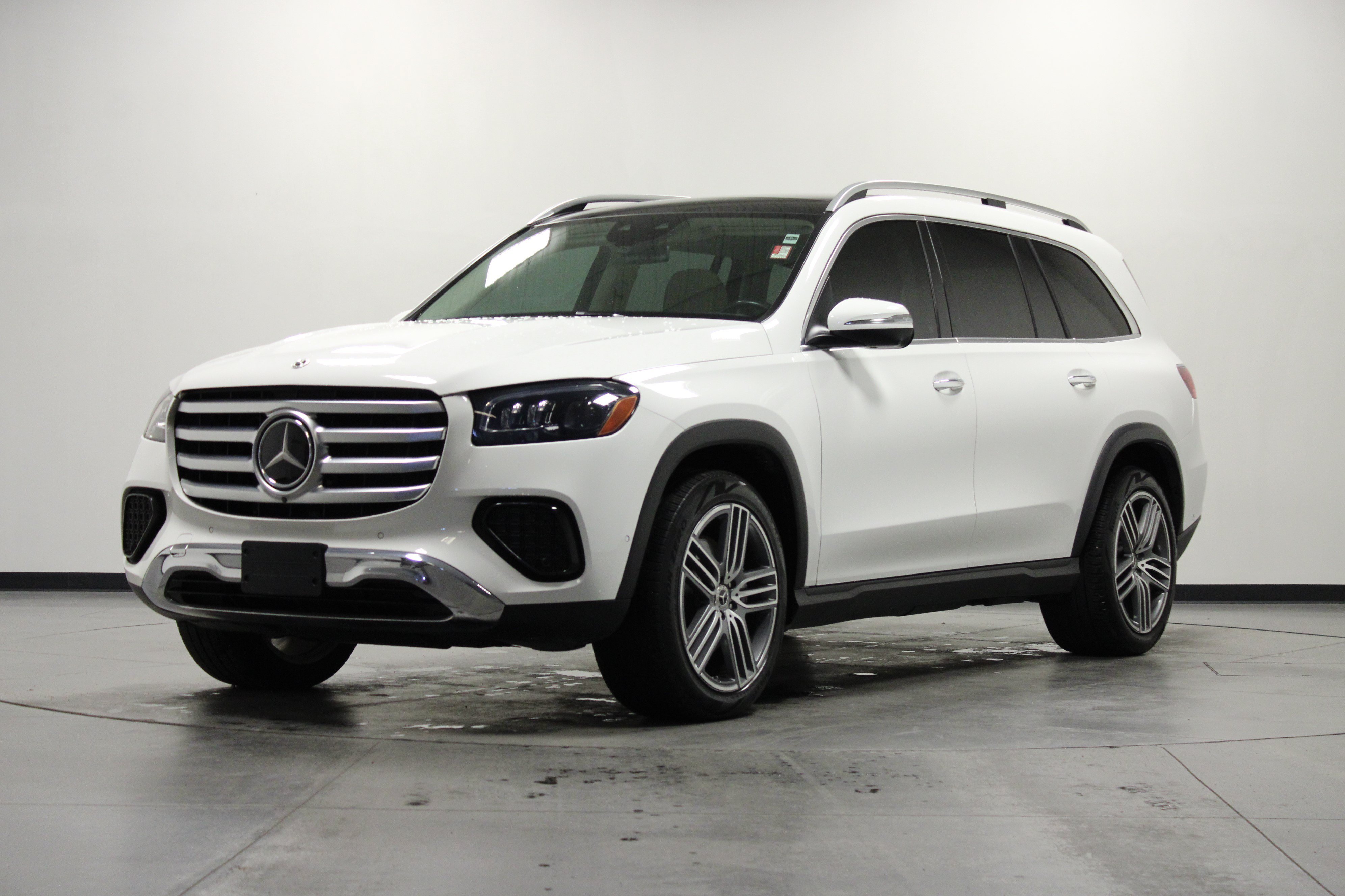 Used 2024 Polar White Mercedes-Benz GLS 450 image 8