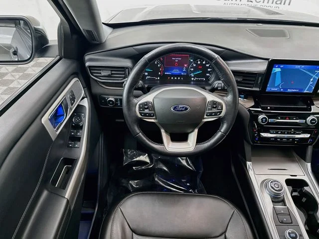 Used 2022 Gray Metallic Ford Limited image 24