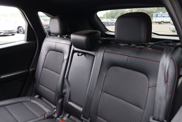 Used 2023 Blue Ford ST-Line image 14