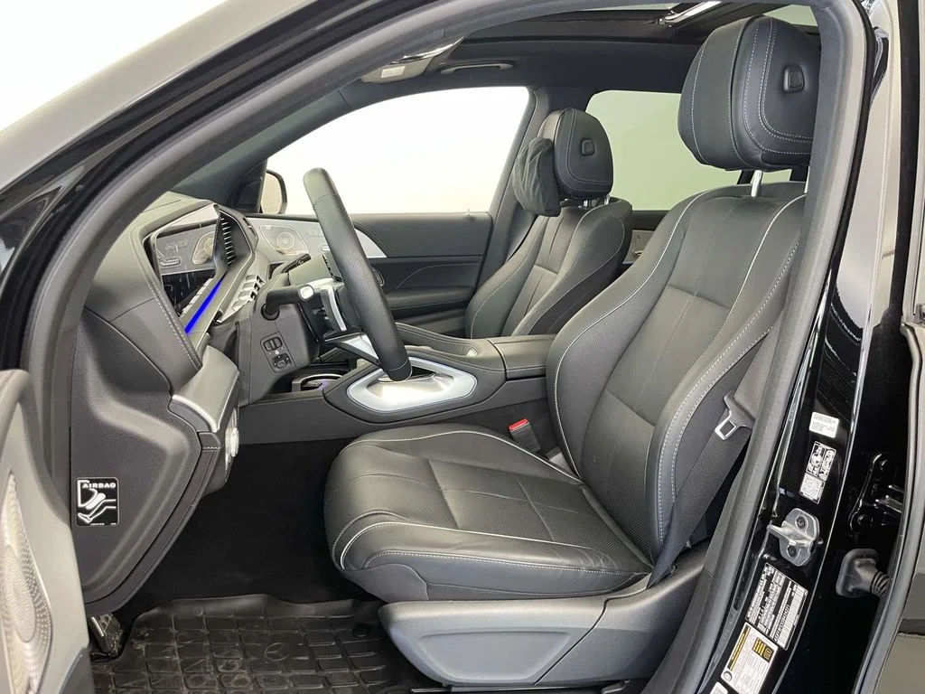 Used 2025 Black Mercedes-Benz GLS 580 image 13