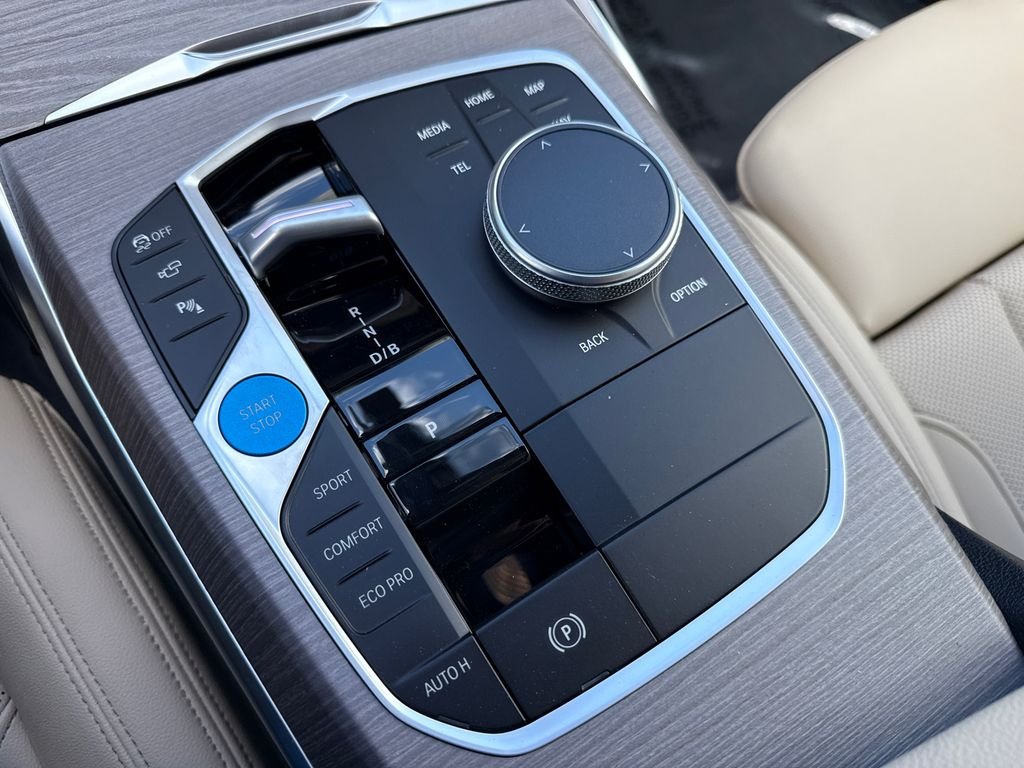 New 2026 Vegas Red Metallic BMW xDrive40 image 26