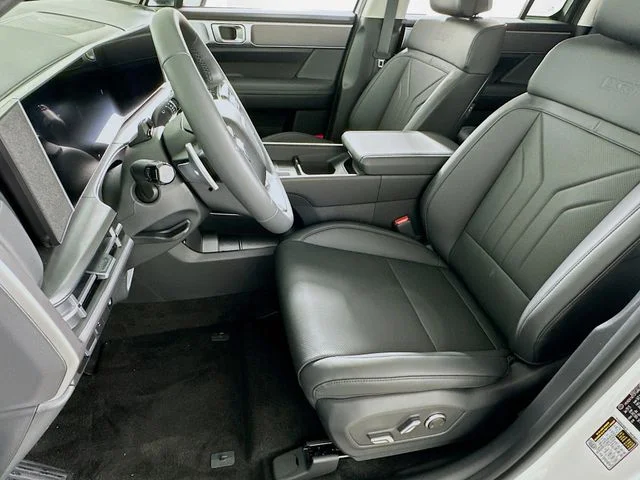New 2025 White Hyundai XRT image 9