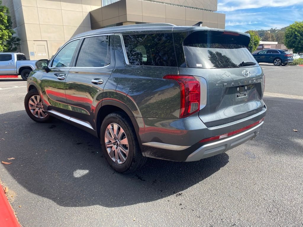 Used 2025 Gray Hyundai SEL image 3