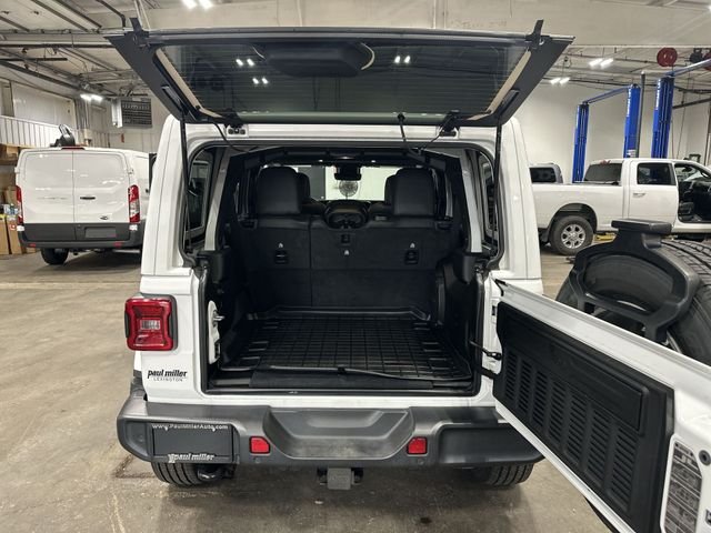 Used 2025 White Jeep Sahara image 25