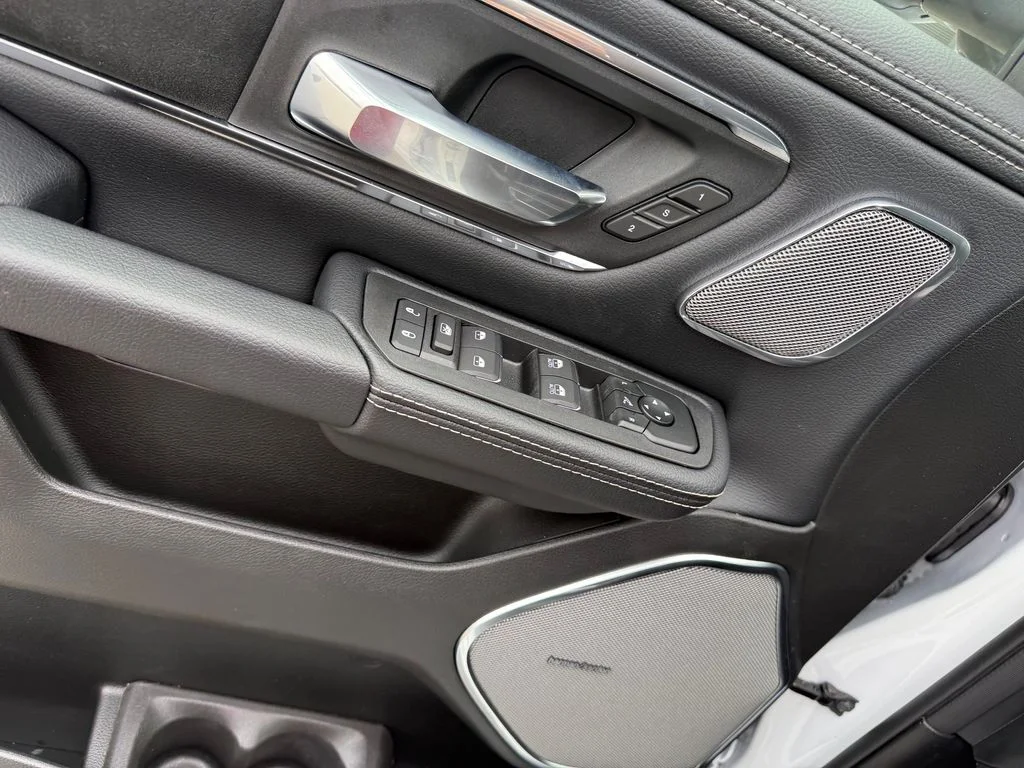 New 2026 Bright White Clear-Coat Exterior Paint RAM Laramie image 7