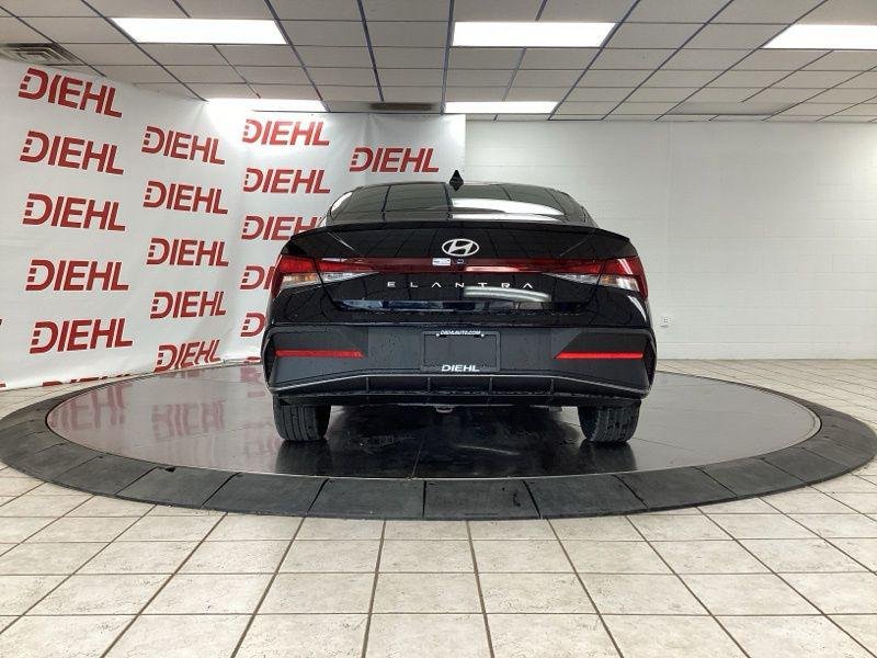 New 2026 Black Hyundai SEL Sport image 6