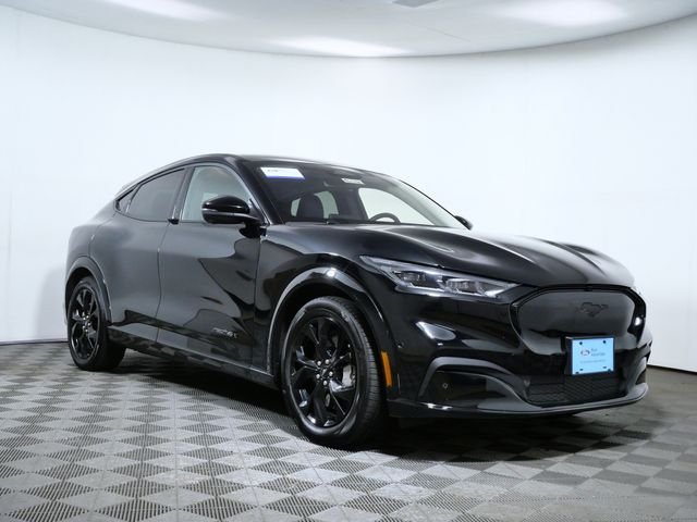 2023 Ford Mustang-Mach-e Premium's photo