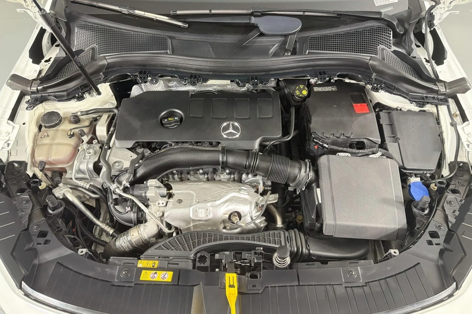 Used 2023 Polar White Mercedes-Benz 250 image 10
