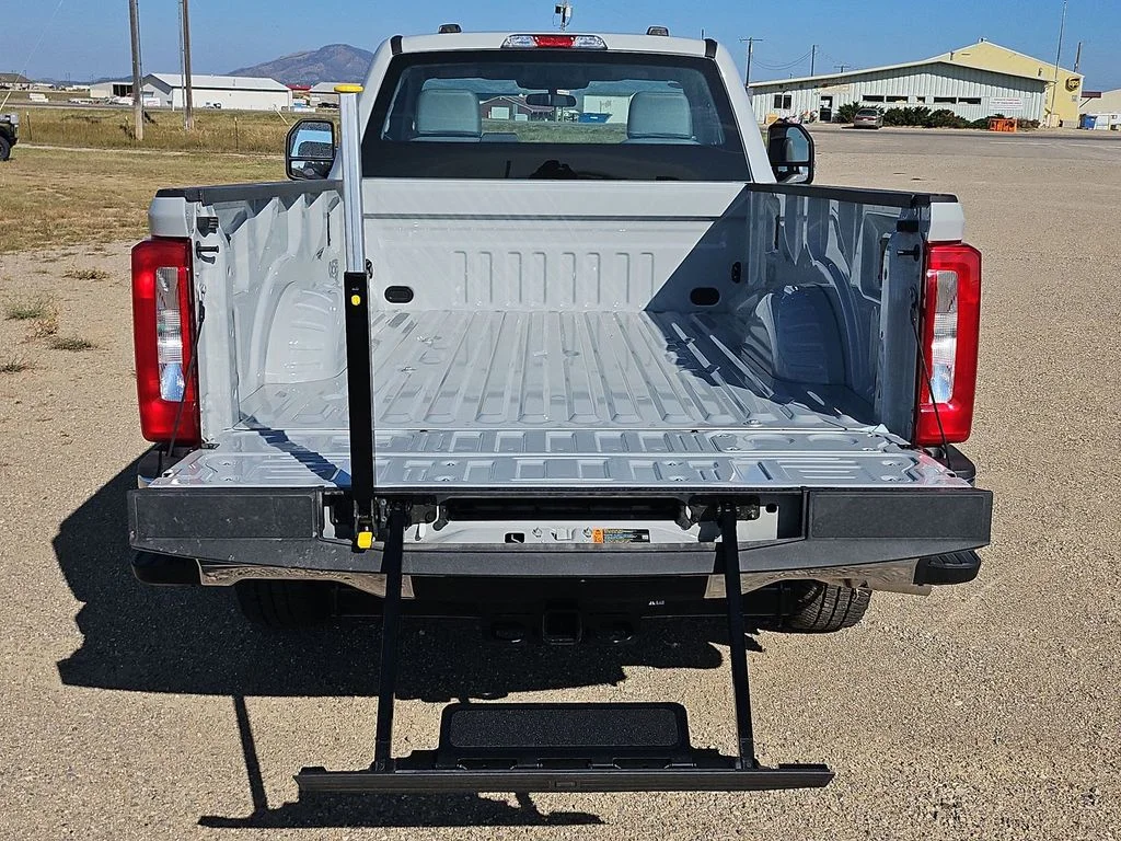 2025 Ford F-350 Super Duty XL - Photo 50