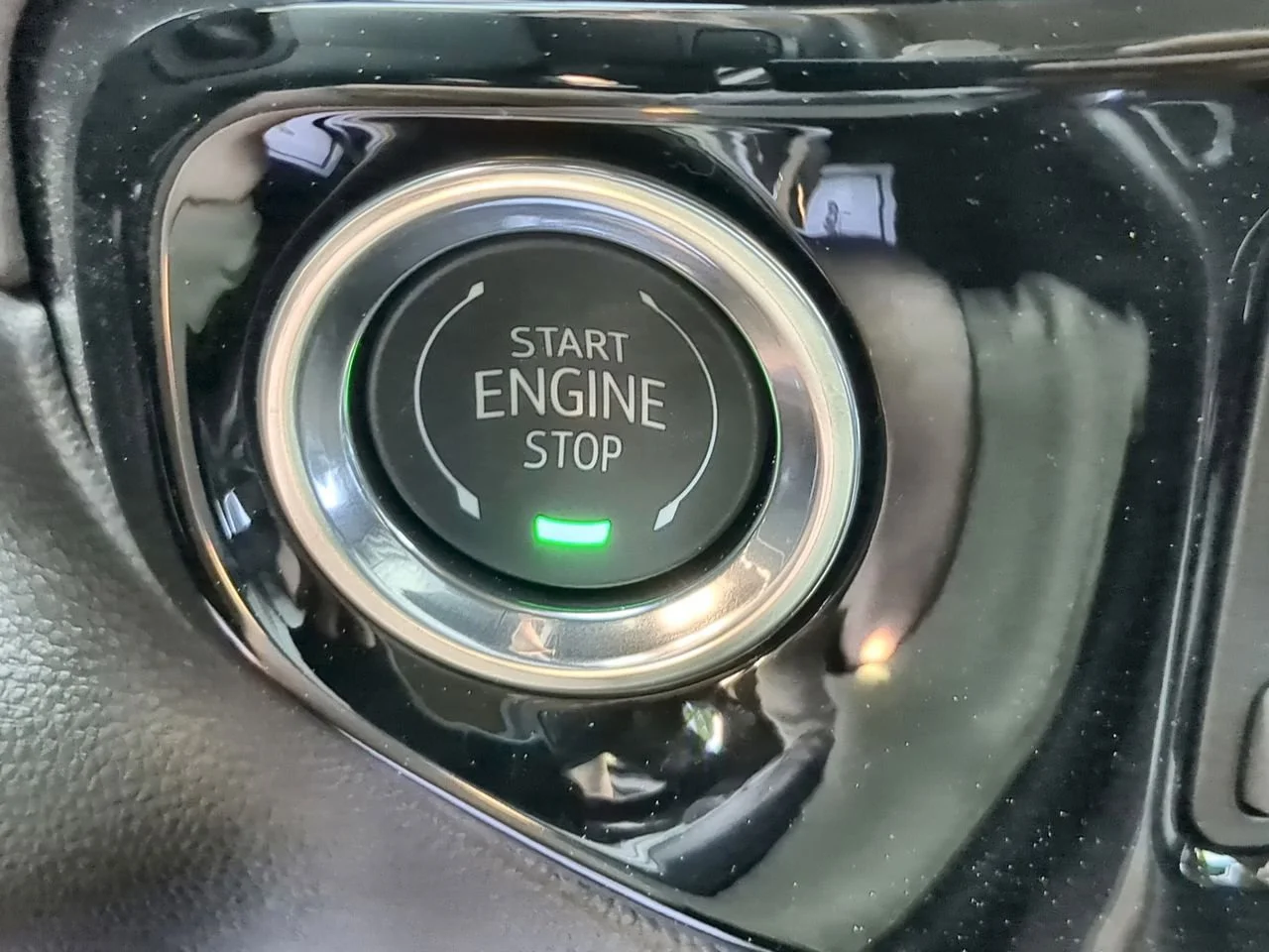 New 2026 Titanium Rush Metallic GMC SLT image 17