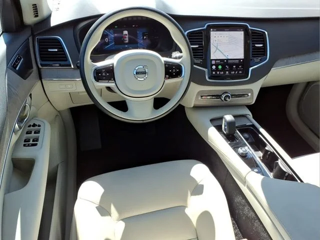 Used 2023  Volvo T8 Plus Dark Theme 7 Passenger image 22