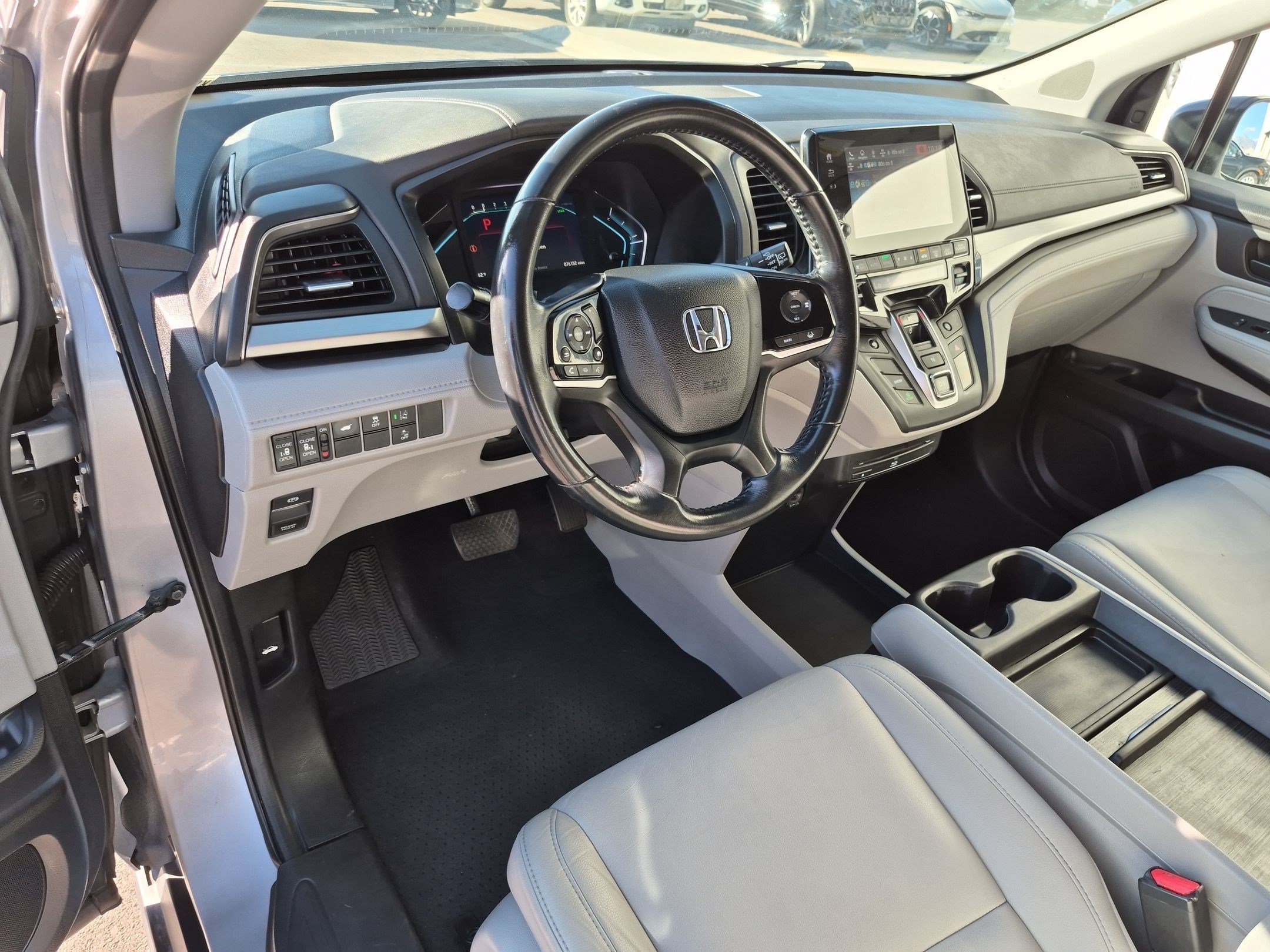 Certified Used 2019 Silver Honda EX-L Auto image 16