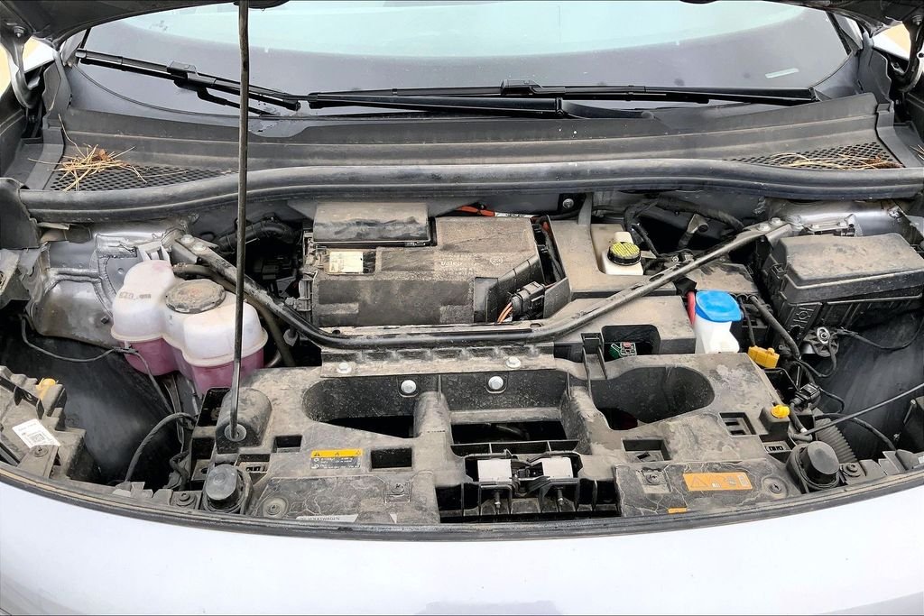 Certified Used 2023 Silver Mist Metallic Volkswagen Pro image 10
