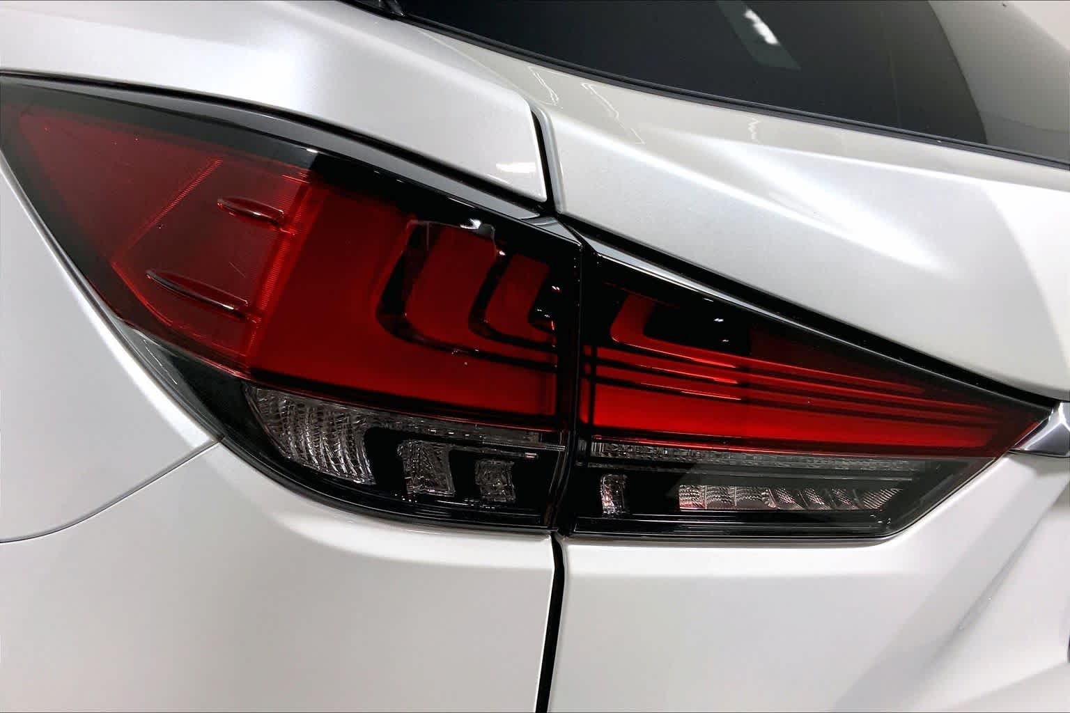 Certified Used 2021 Eminent White Pearl Lexus  image 29