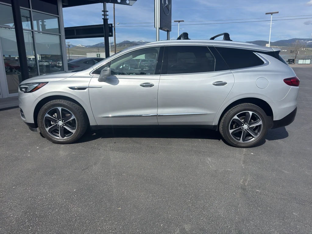 2020 Buick Enclave Essence AWD's photo