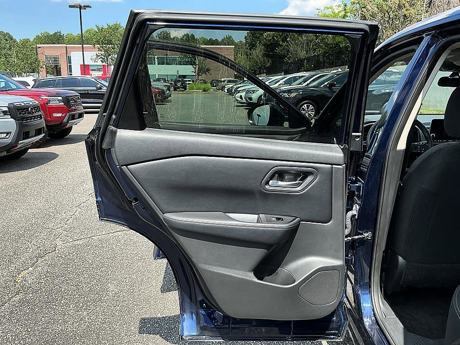 Used 2024 Deep Ocean Blue Pearl Nissan SV image 22
