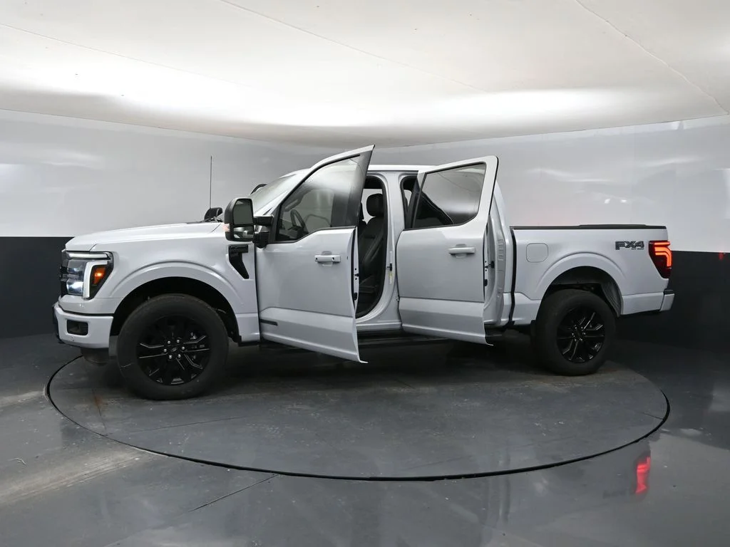 New 2025 White Ford Lariat image 39