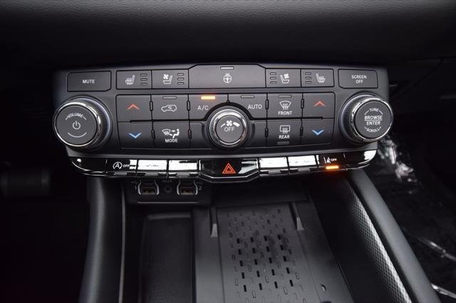 New 2026 Diamond Black Clear-Coat Exterior Paint Dodge GT PLUS image 35