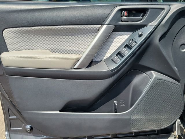 Used 2017 Gray Subaru 2.5i image 11