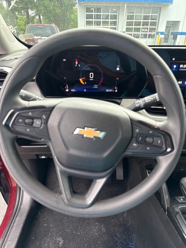 Used 2025 Red Chevrolet LT image 8
