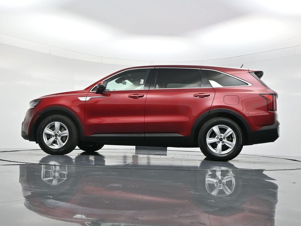 Used 2021 Passion Red Tintcoat Kia LX image 50