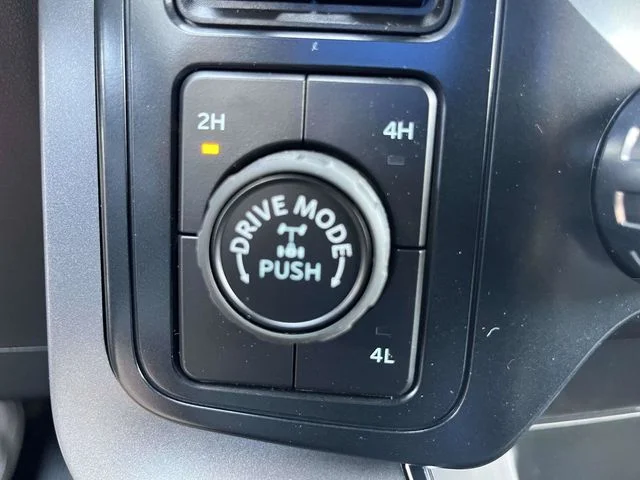 New 2026 Avalanche Ford XLT image 20