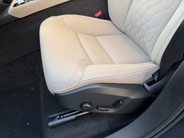 2026 Volvo XC90 Plus - Photo 13