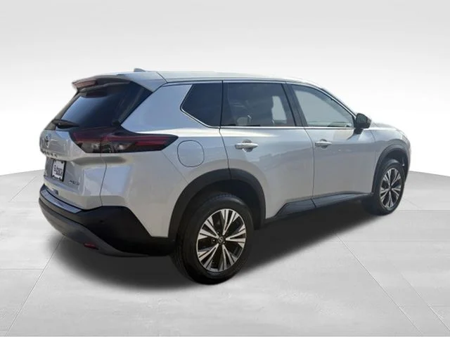 Used 2021 Silver Nissan SV image 7